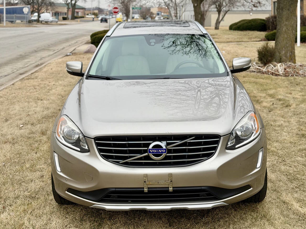 Used 2016 Volvo XC60 T6 AWD/4WD image 2