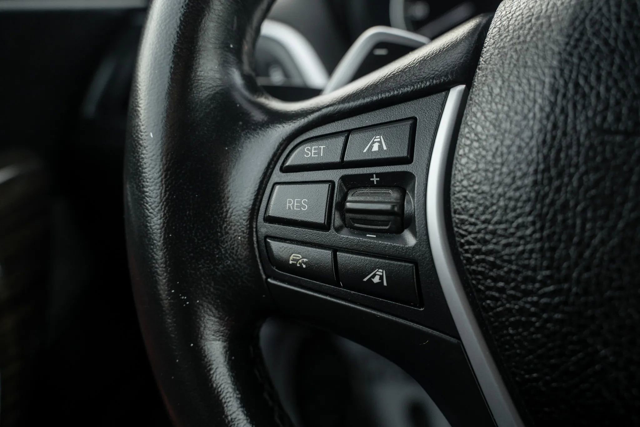 Used 2020 BMW 230i xDrive Convertible w/ Premium Package image 21