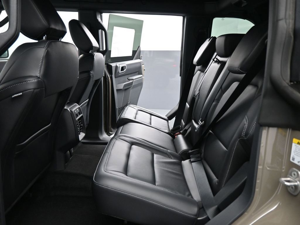 New 2026 Ford Bronco Outer Banks w/ Sasquatch Package image 19