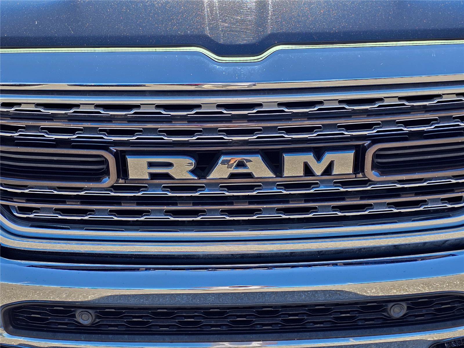 Used 2019 RAM 1500 Limited AWD/4WD image 3