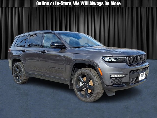 Used 2025 Jeep Grand Cherokee L Limited w/ Black Appearance Package image 1
