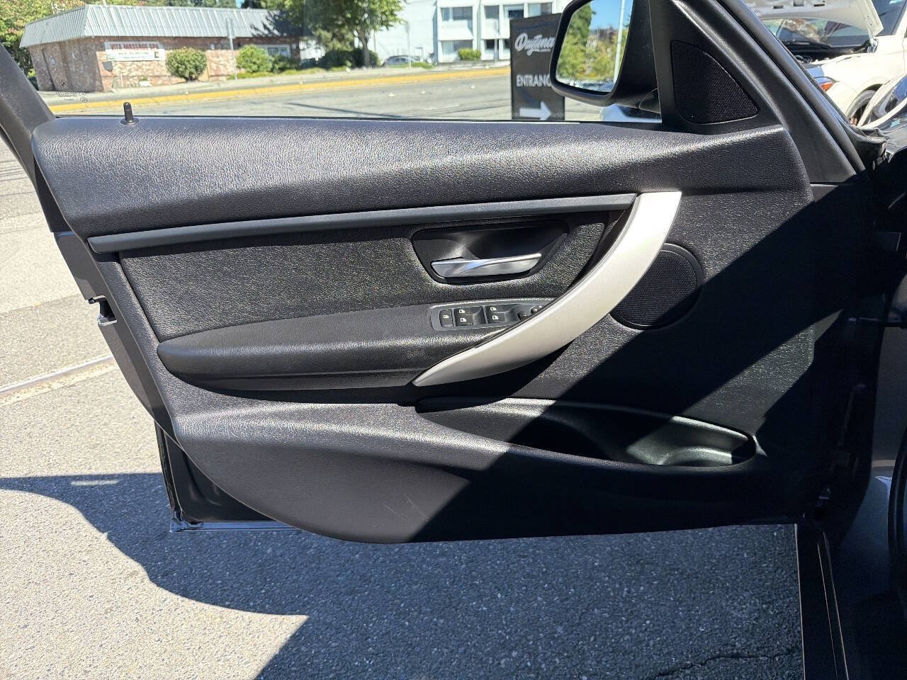 Used 2014 BMW 320i Sedan RWD image 39