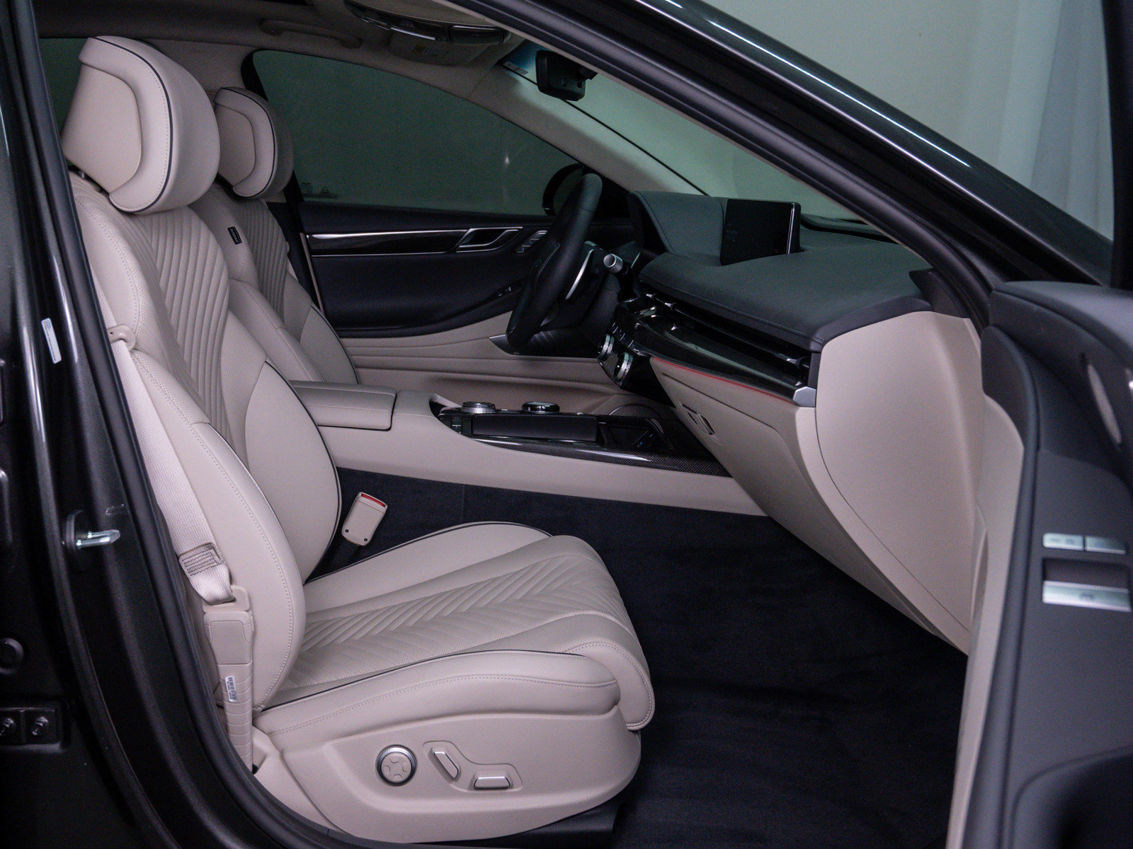 Used 2024 Genesis G80 3.5T Sport w/ Sport Prestige Package AWD/4WD image 10
