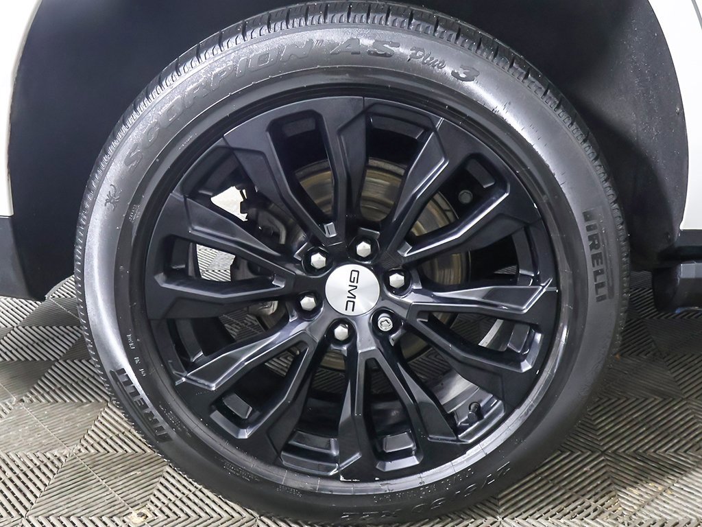 Used 2021 GMC Yukon Denali w/ Denali Premium Package image 31