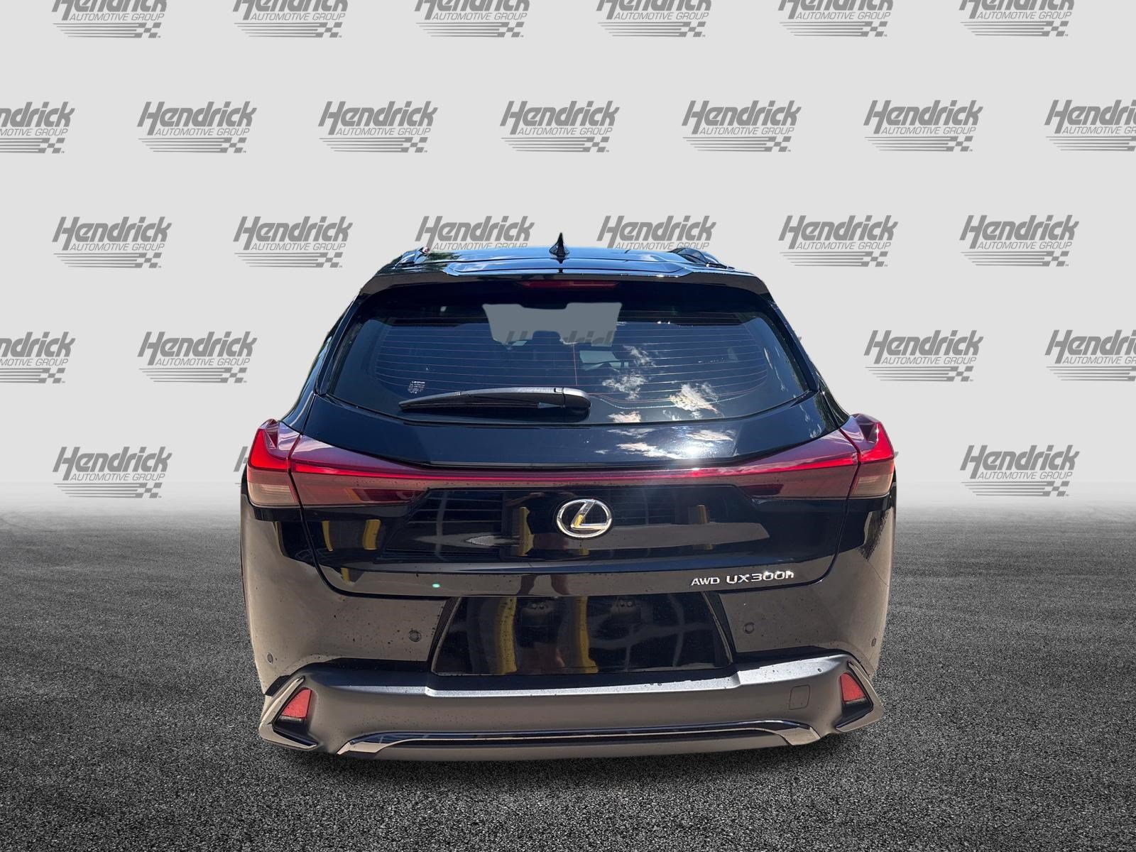 Used 2025 Lexus UX 300h AWD w/ Accessory Package (Z1) image 9