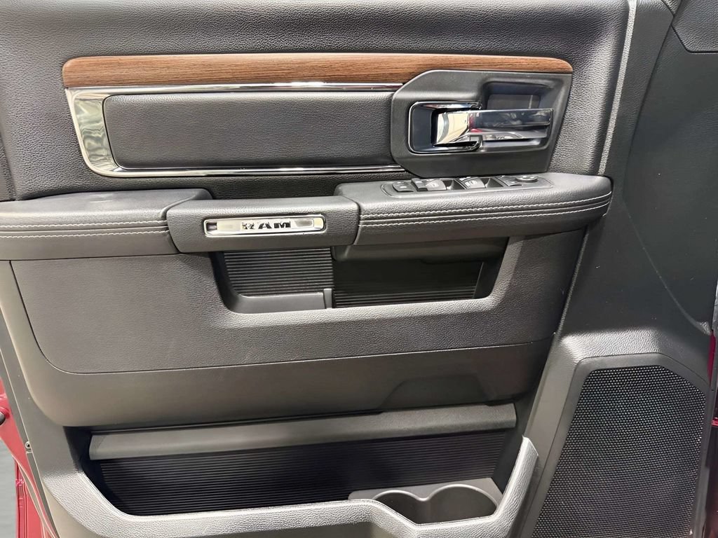 Used 2017 RAM 1500 Laramie AWD/4WD image 19