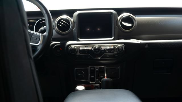 Used 2023 Jeep Wrangler Unlimited Rubicon 4xe w/ Cold Weather Group AWD/4WD image 14