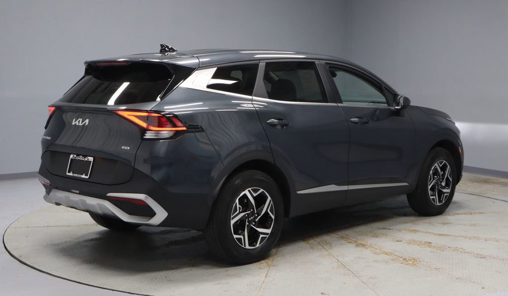 Used 2025 Kia Sportage LX image 11