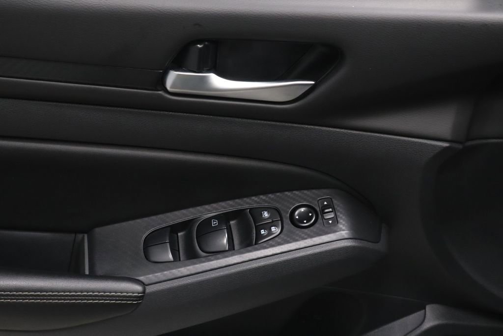 Certified 2024 Nissan Altima 2.5 SV AWD/4WD image 22