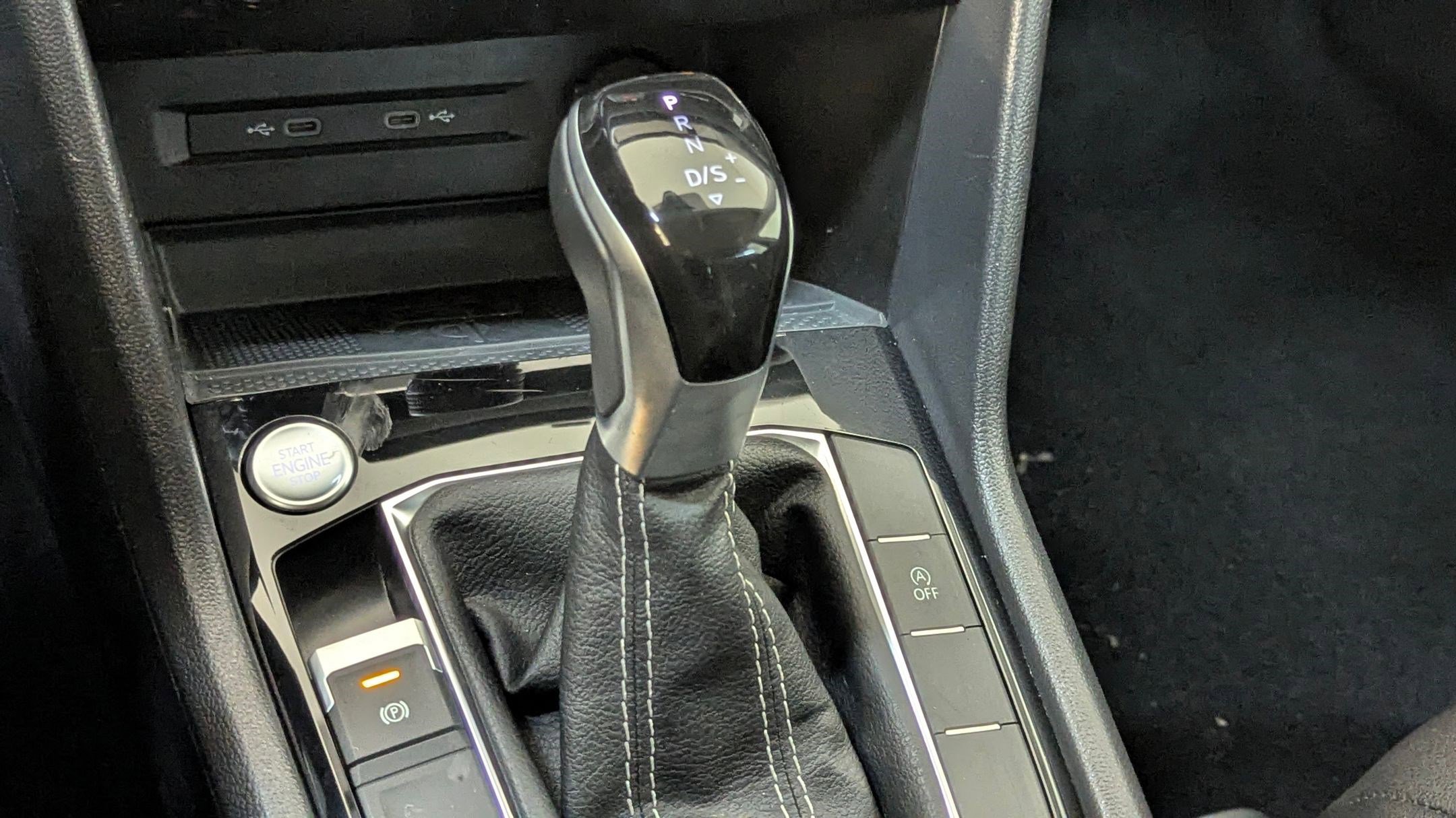 Used 2024 Volkswagen Taos SE image 17