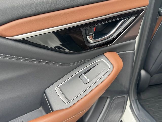 Used 2020 Subaru Outback Touring w/ Popular Package #2 image 16