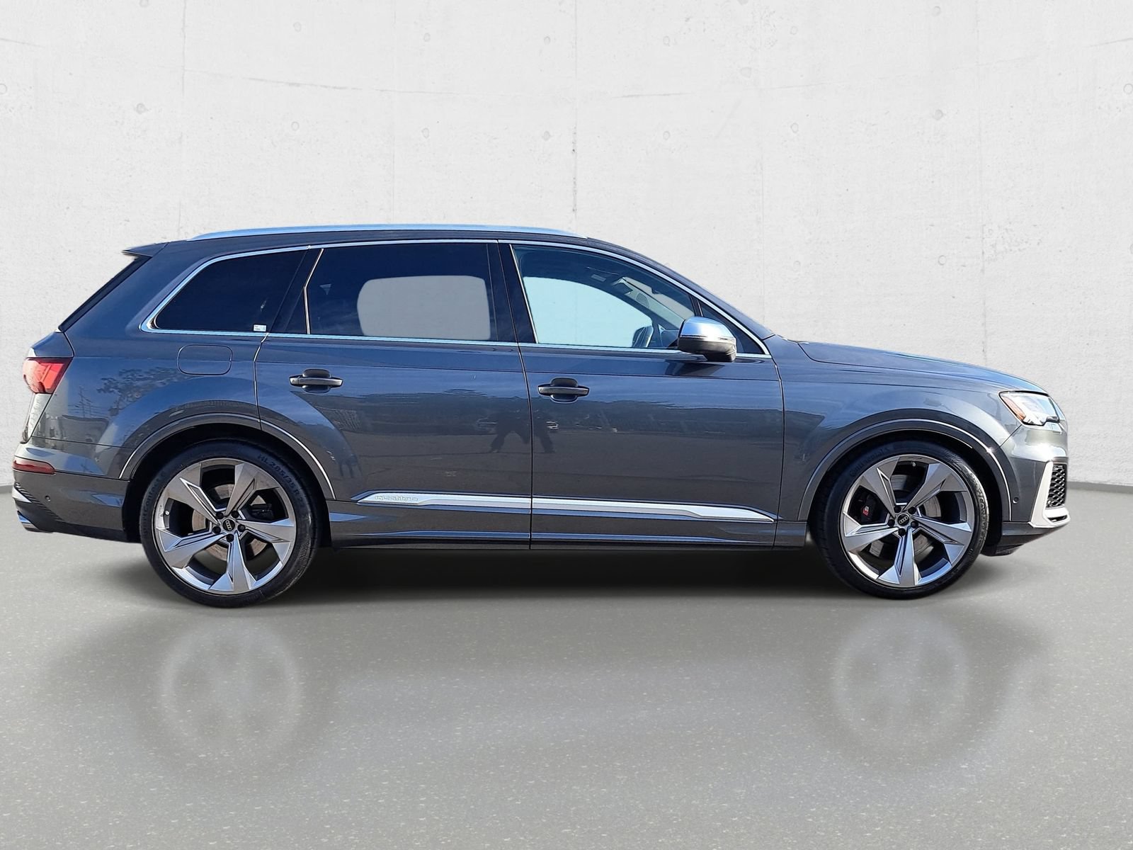 Used 2024 Audi SQ7 Premium Plus AWD/4WD image 4