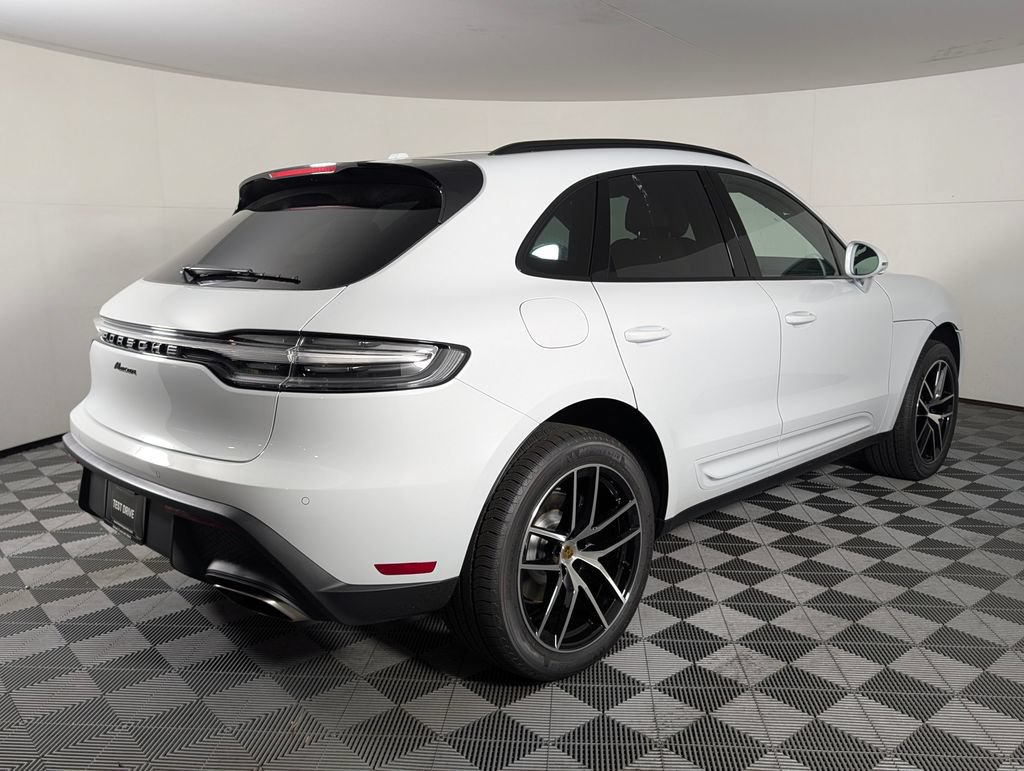 New 2026 Porsche Macan AWD/4WD image 7