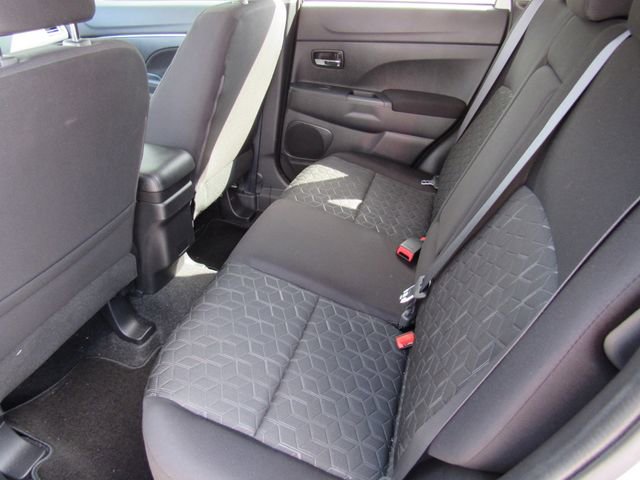 Used 2024 Mitsubishi Outlander Sport ES image 9