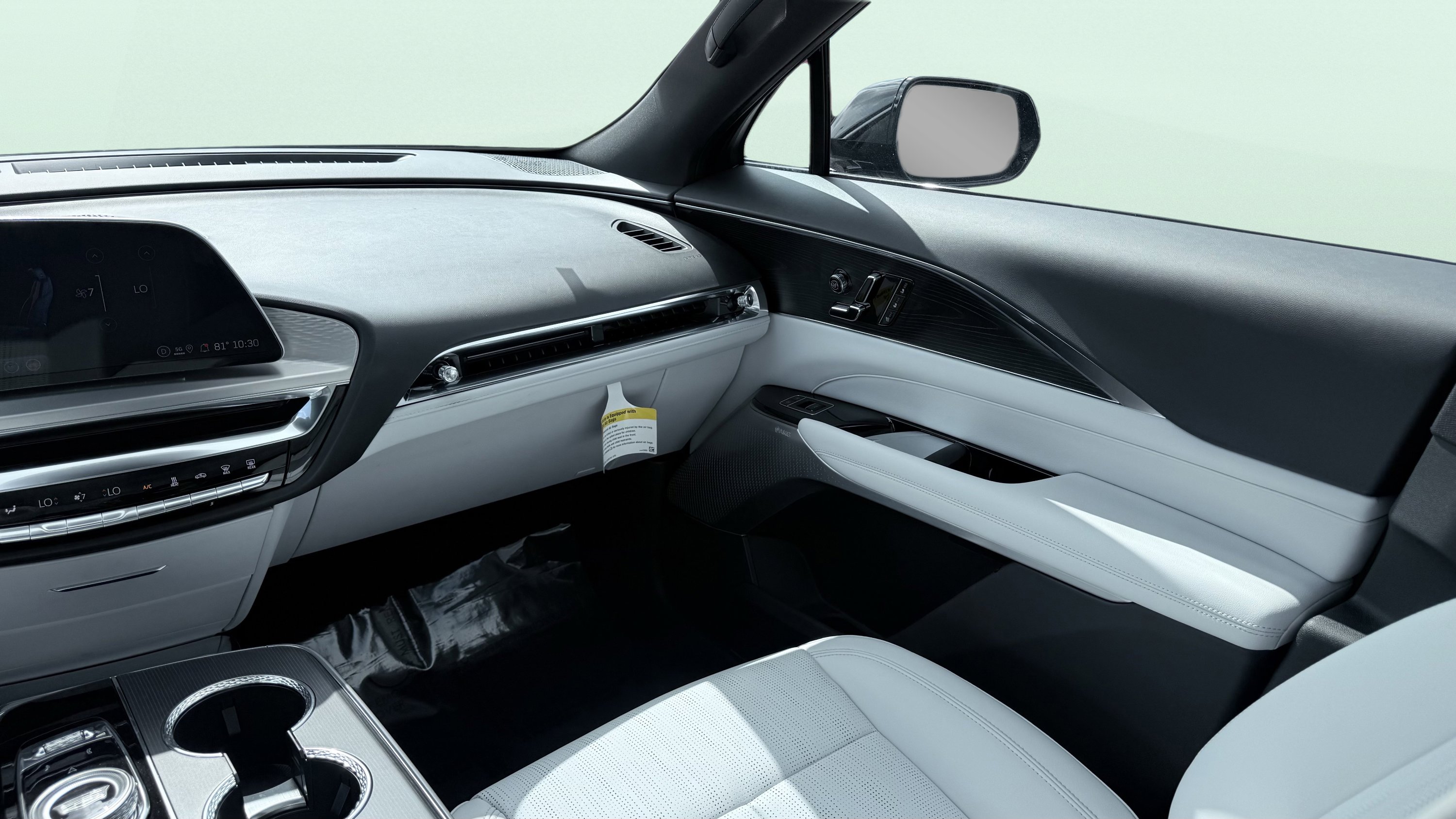 Used 2024 Cadillac Lyriq Luxury AWD/4WD image 55