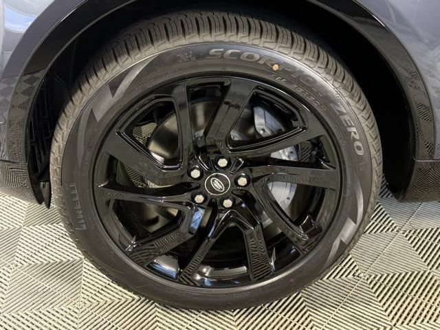 Certified 2025 Land Rover Discovery Dynamic SE AWD/4WD image 11