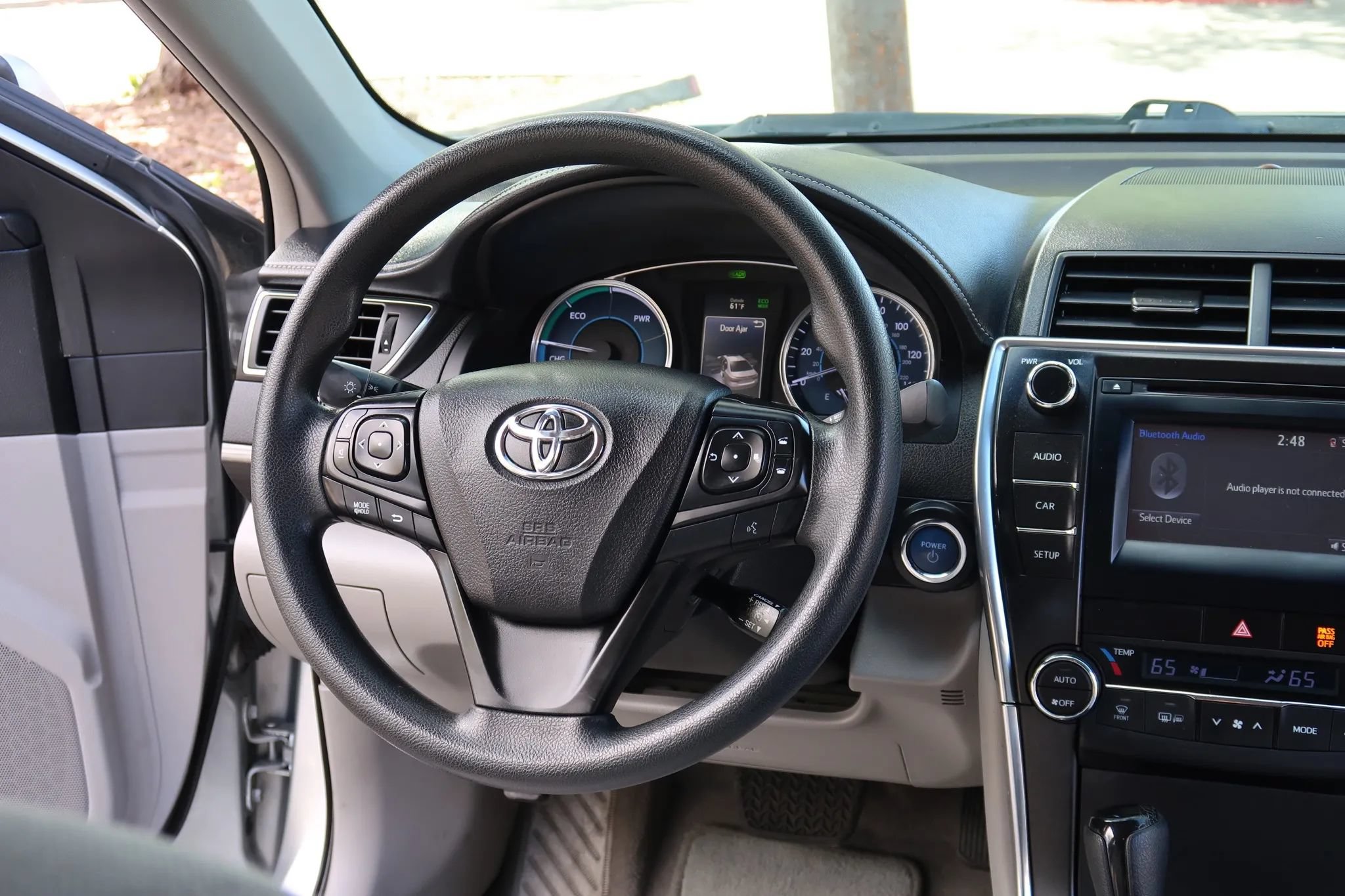 Used 2016 Toyota Camry LE FWD image 25