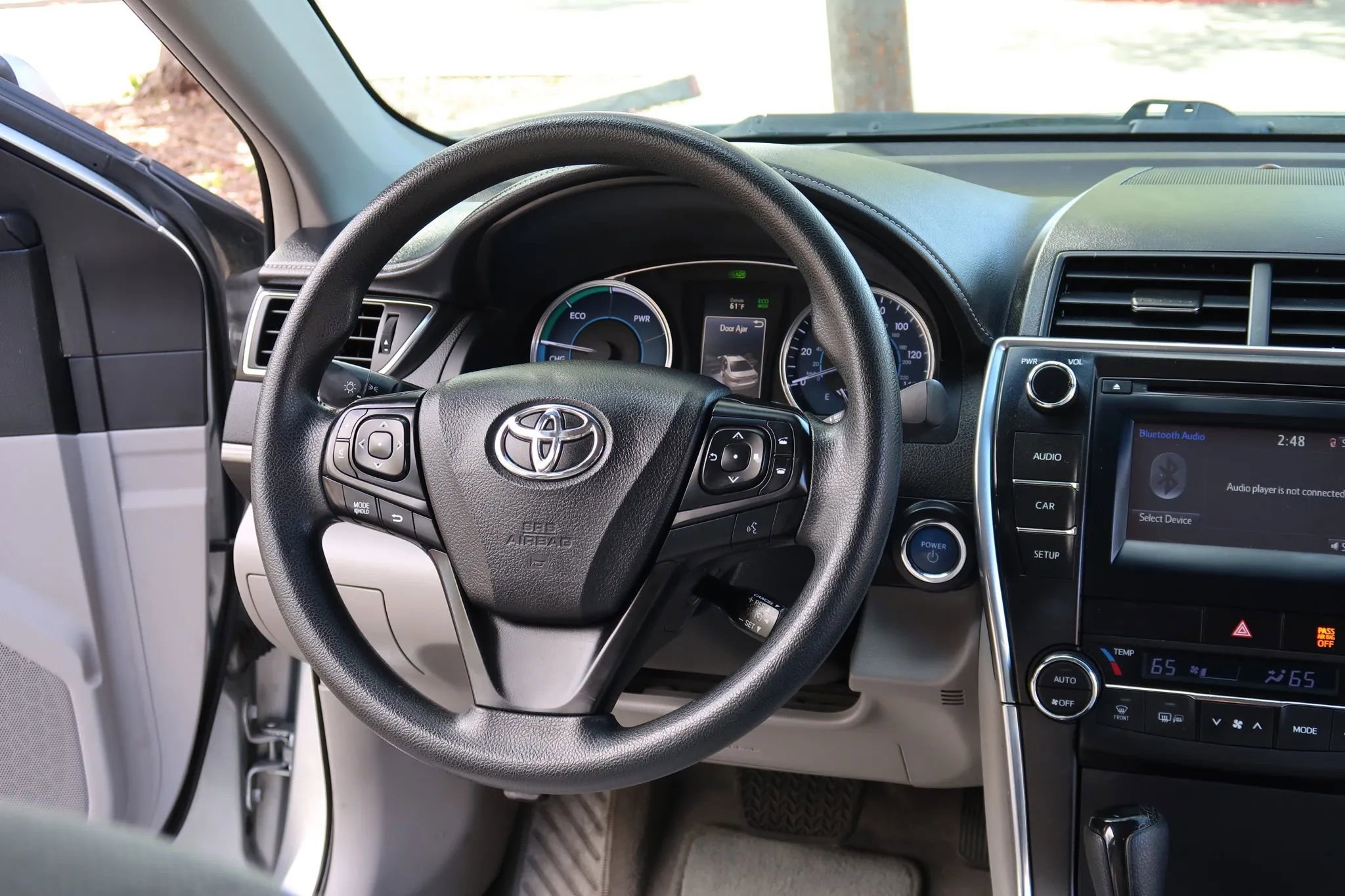 Used 2016 Toyota Camry LE FWD image 25