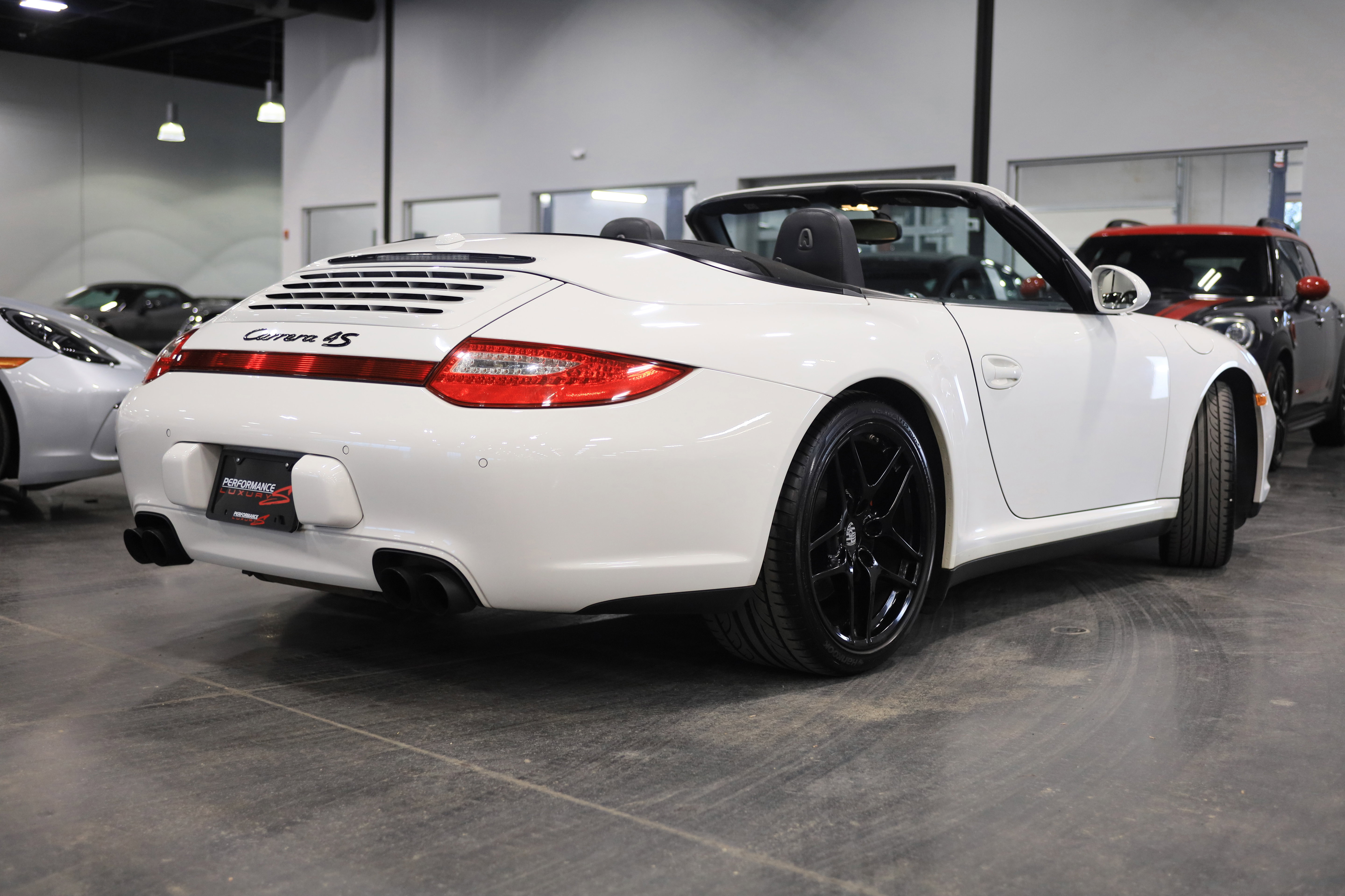 Used 2010 Porsche 911 Carrera 4S image 6