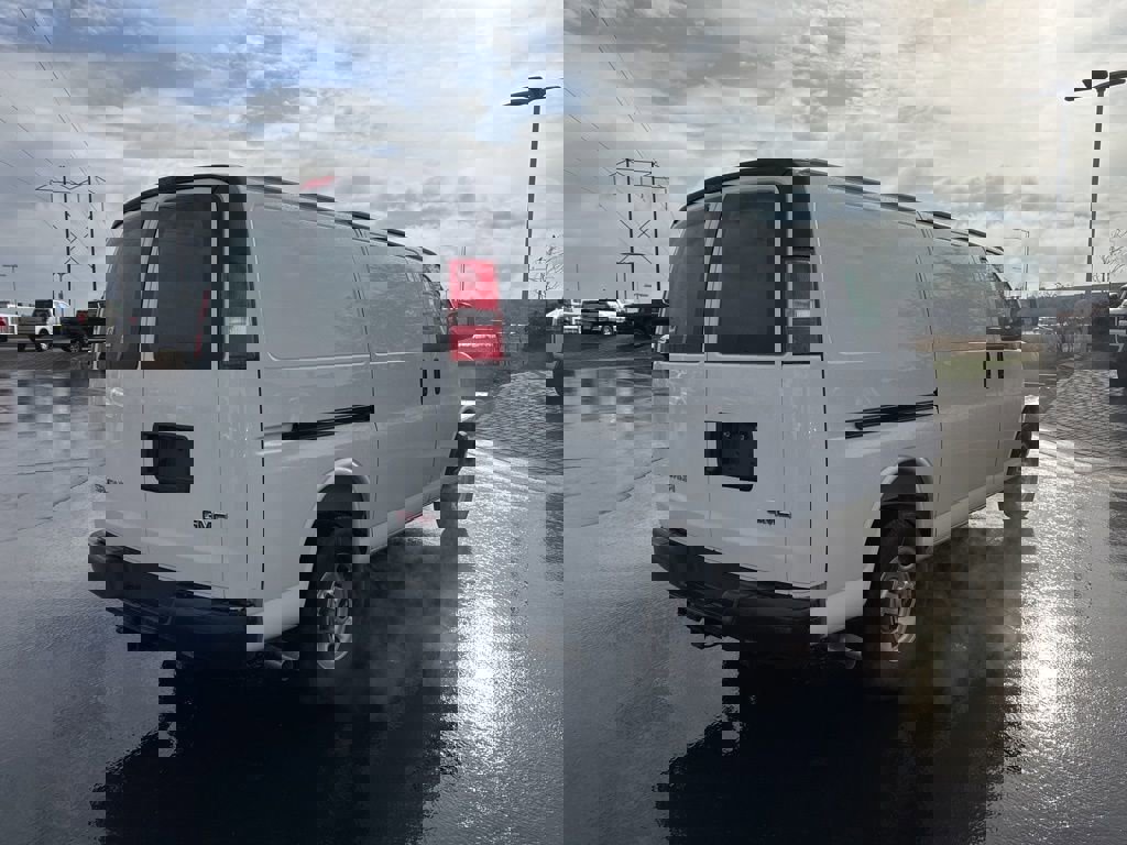 New 2024 GMC Savana 2500 w/ Driver Convenience Package image 20