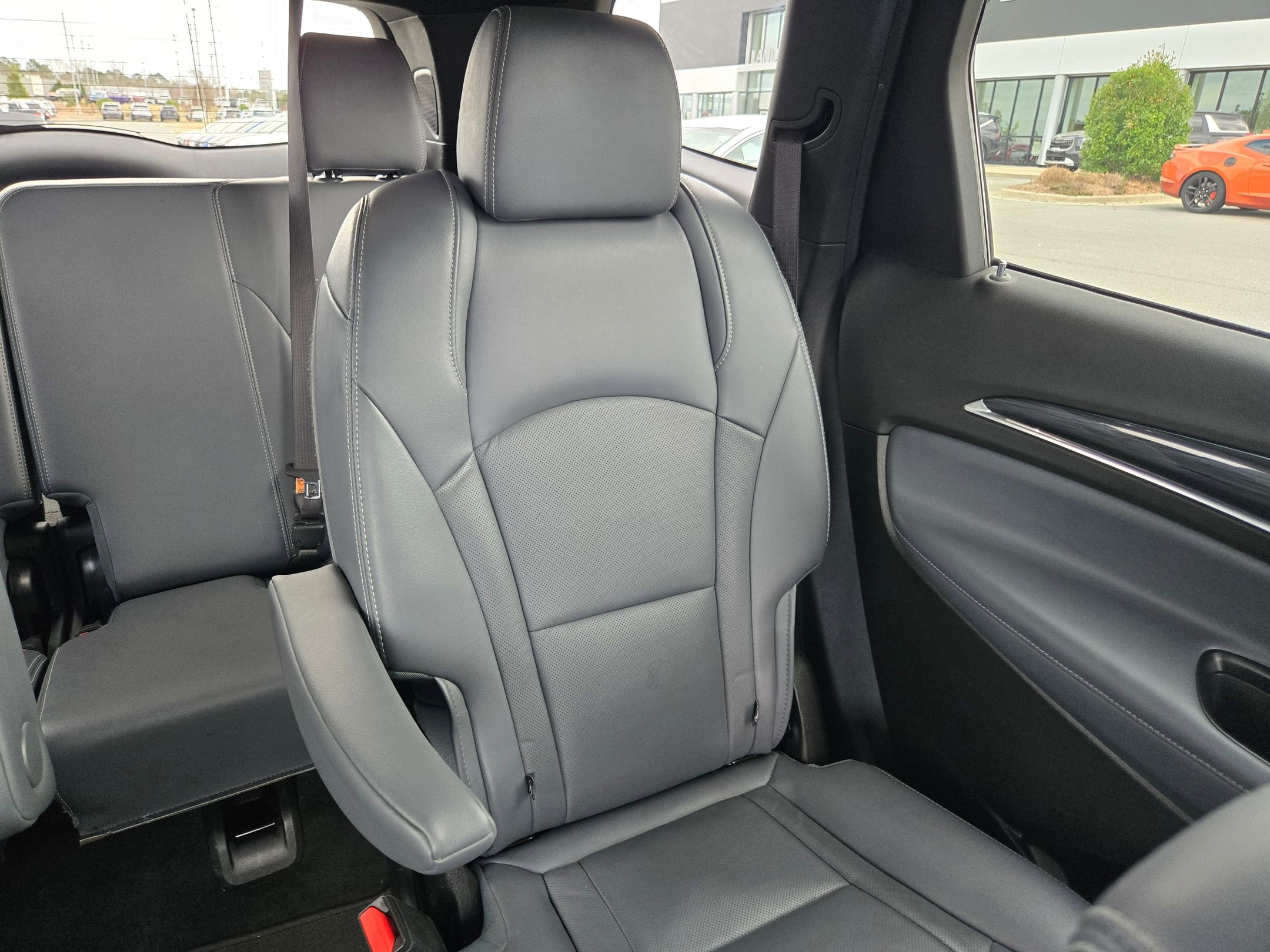 Used 2024 Buick Enclave Premium image 31