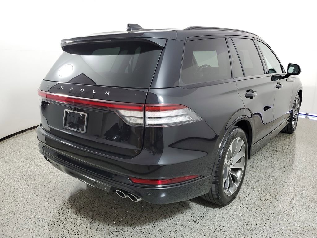 Used 2025 Lincoln Aviator 2WD w/ Jet Appearance Package image 4