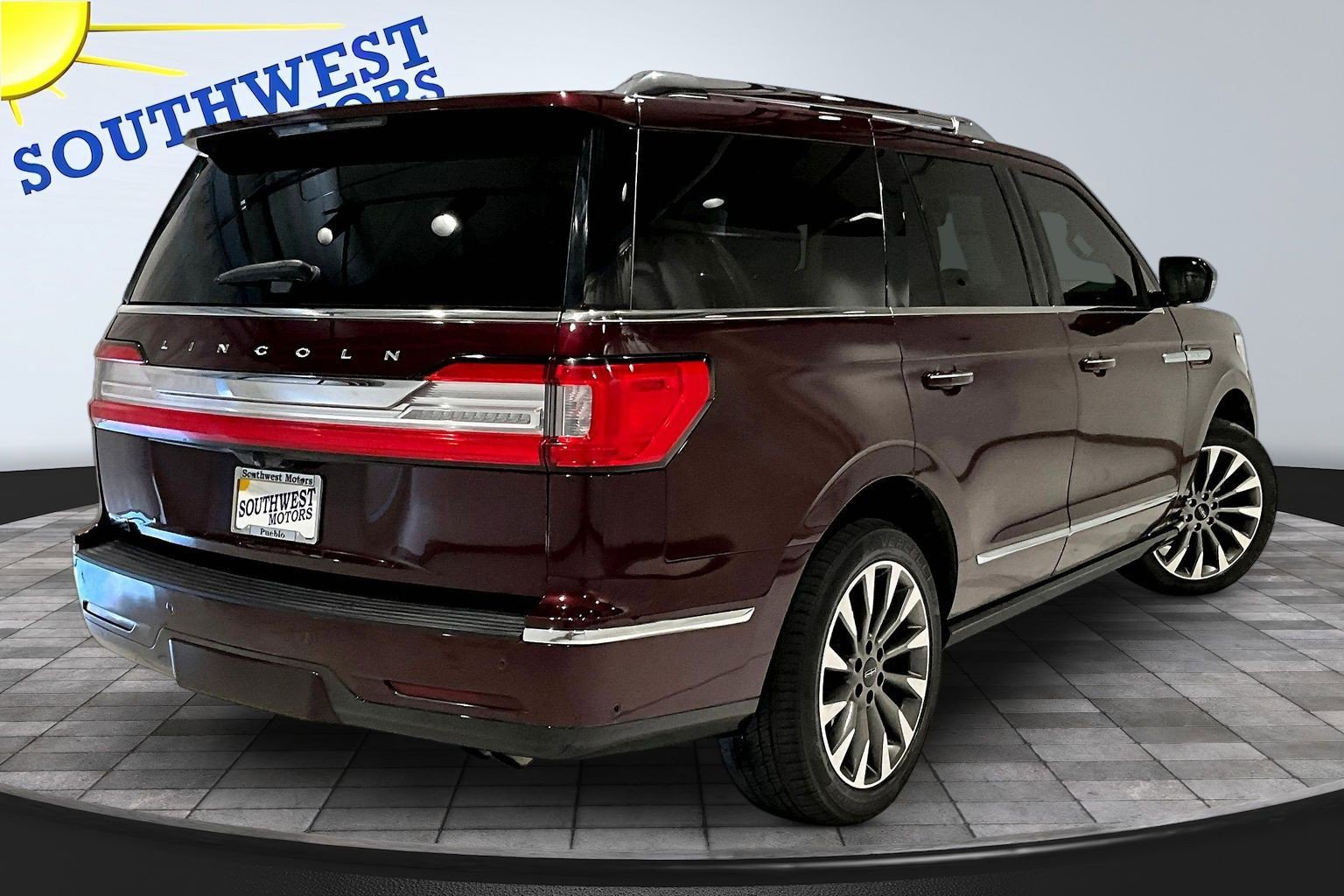 Used 2020 Lincoln Navigator Reserve w/ Luxury Package AWD/4WD image 6