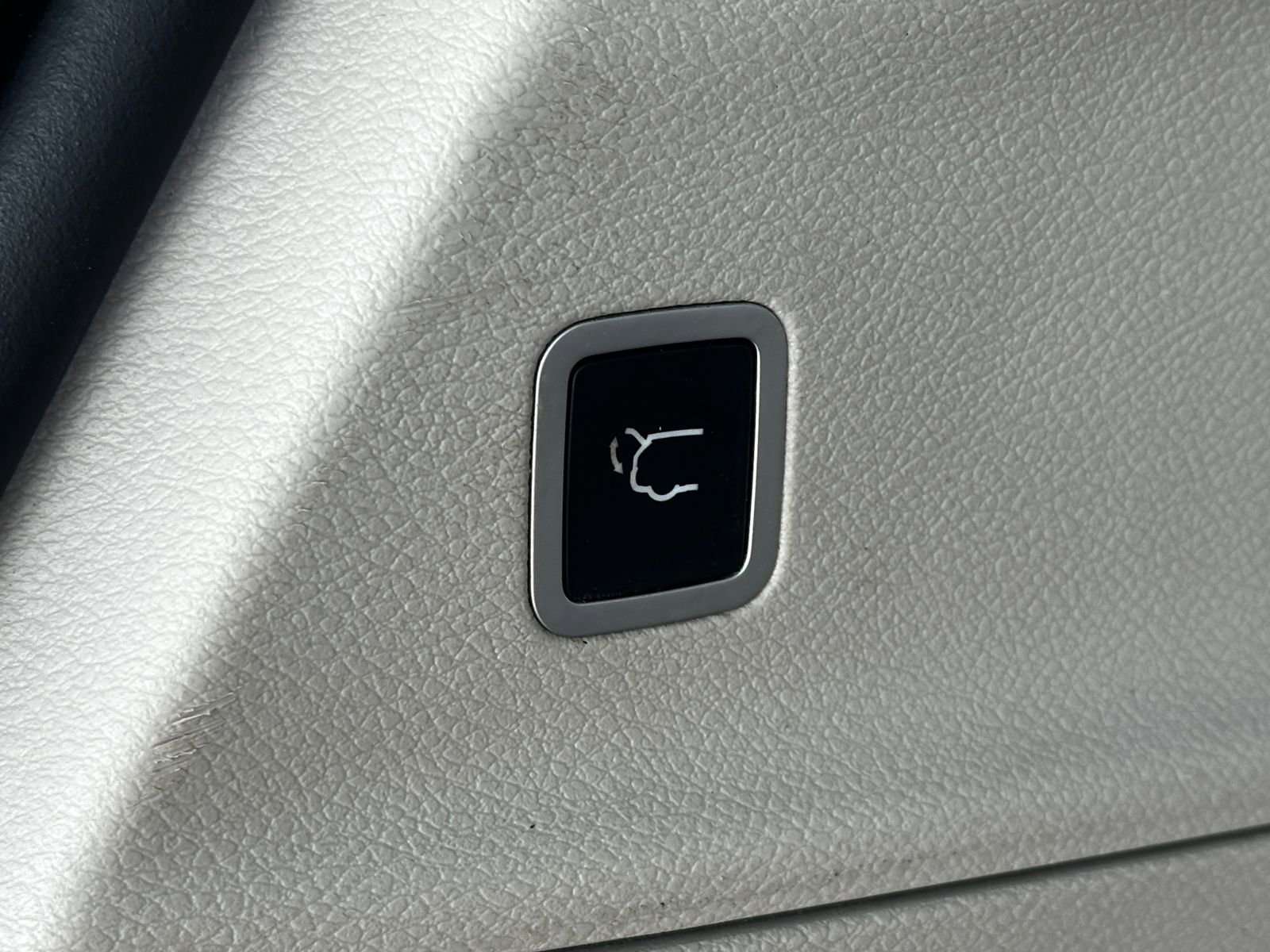 Used 2018 Chrysler Pacifica Touring-L image 20