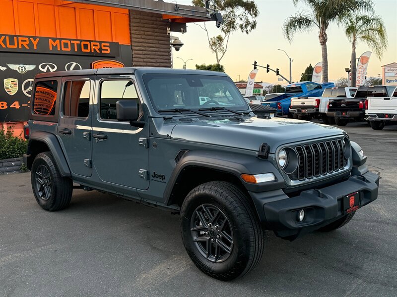 Used 2025 Jeep Wrangler Unlimited Sport AWD/4WD image 14