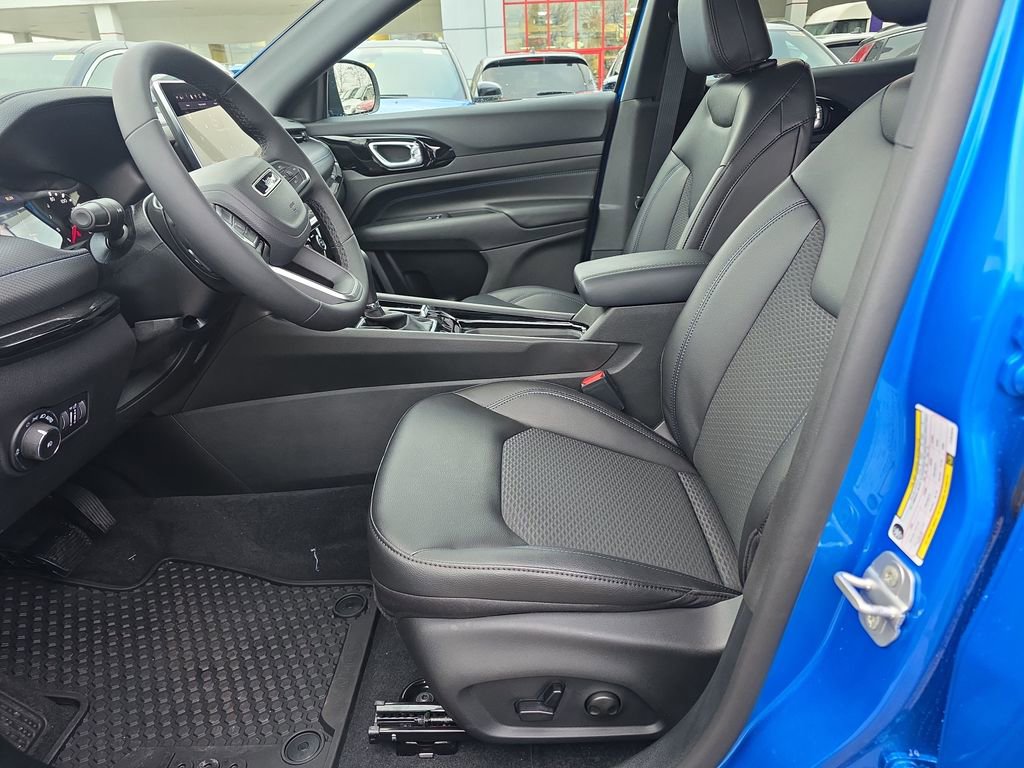 New 2026 Jeep Compass Latitude image 8