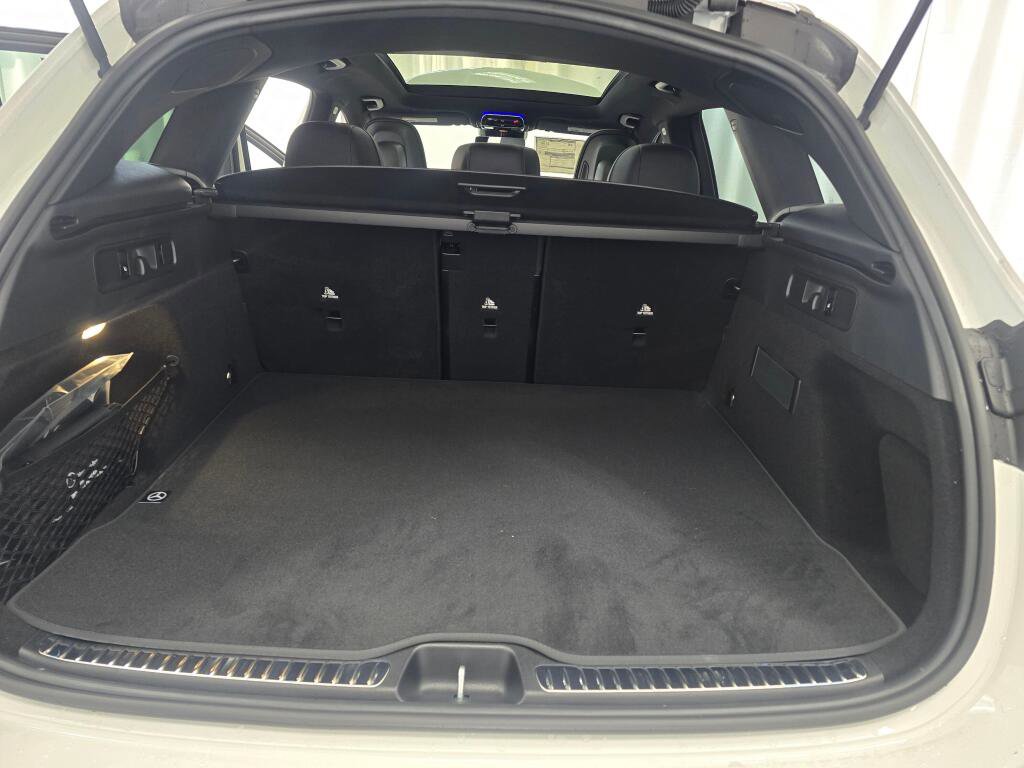 New 2026 Mercedes-Benz GLC 300 4MATIC image 11