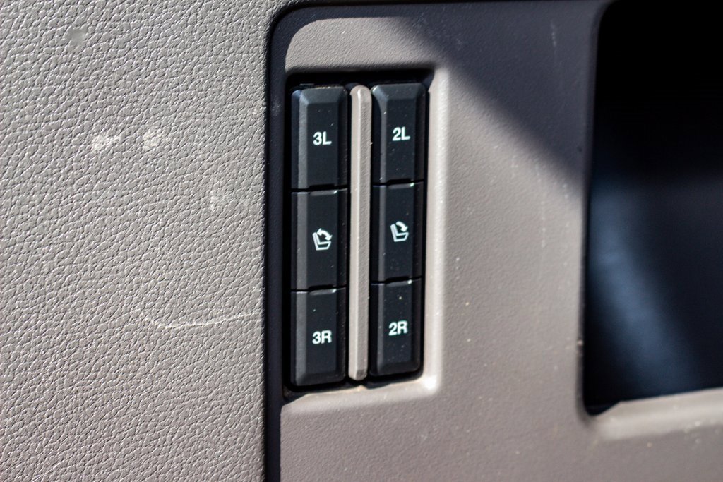 Used 2021 Ford Expedition XLT image 19