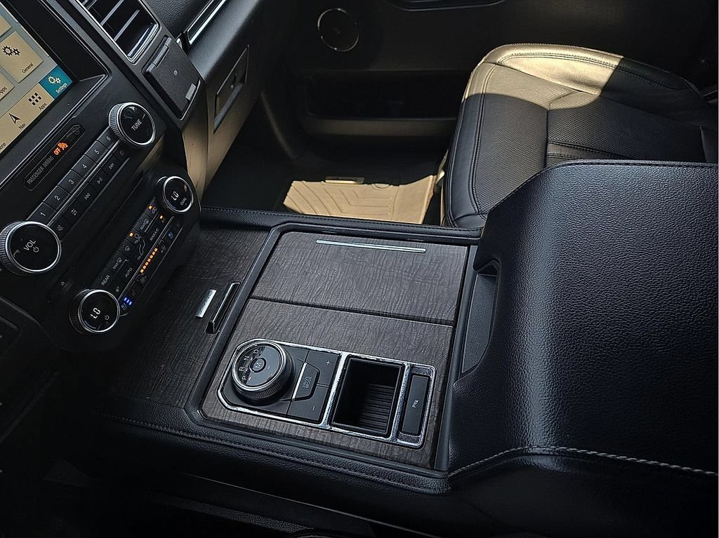 Used 2018 Ford Expedition Limited RWD image 20