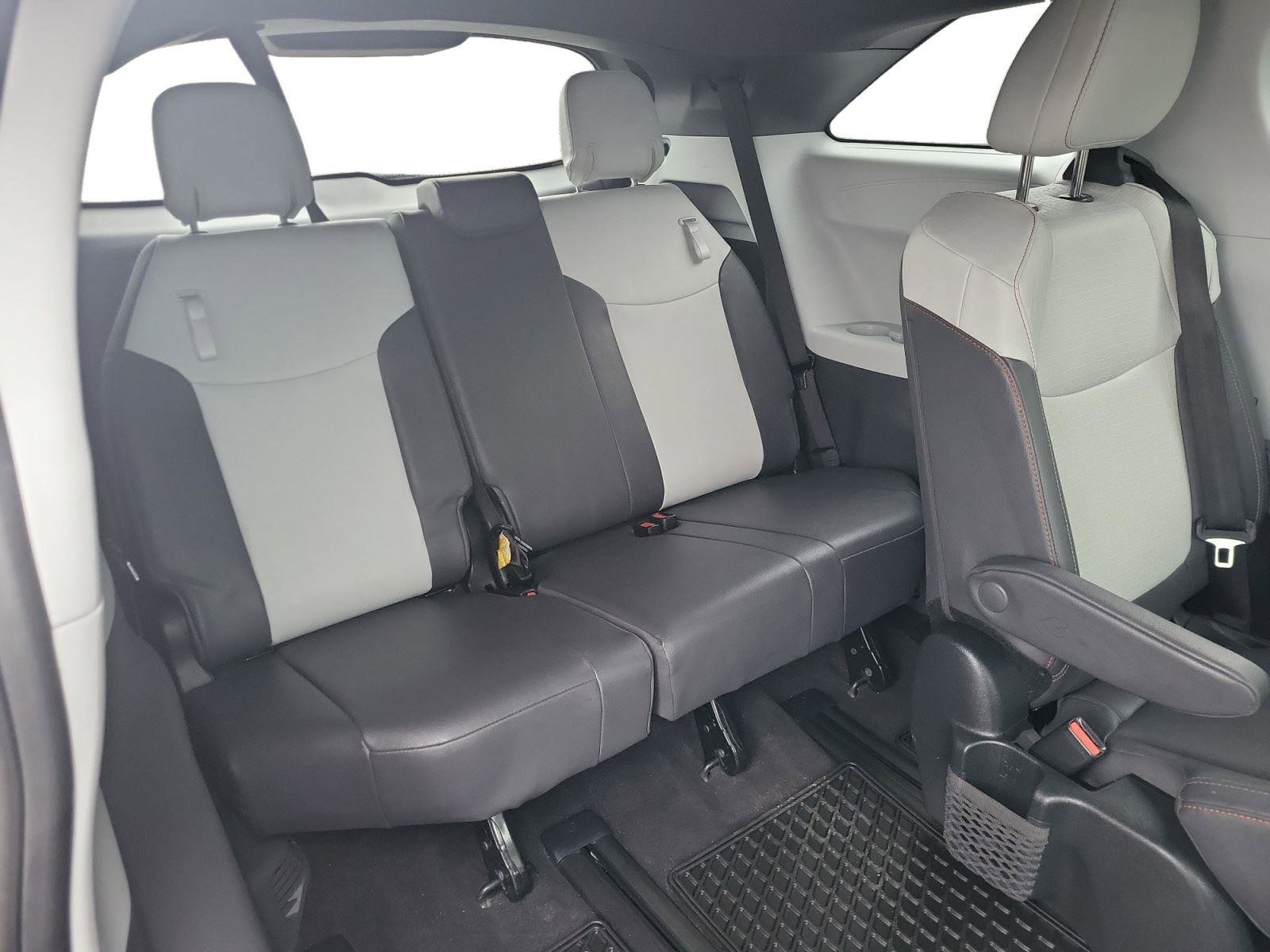 Used 2023 Toyota Sienna XLE image 15