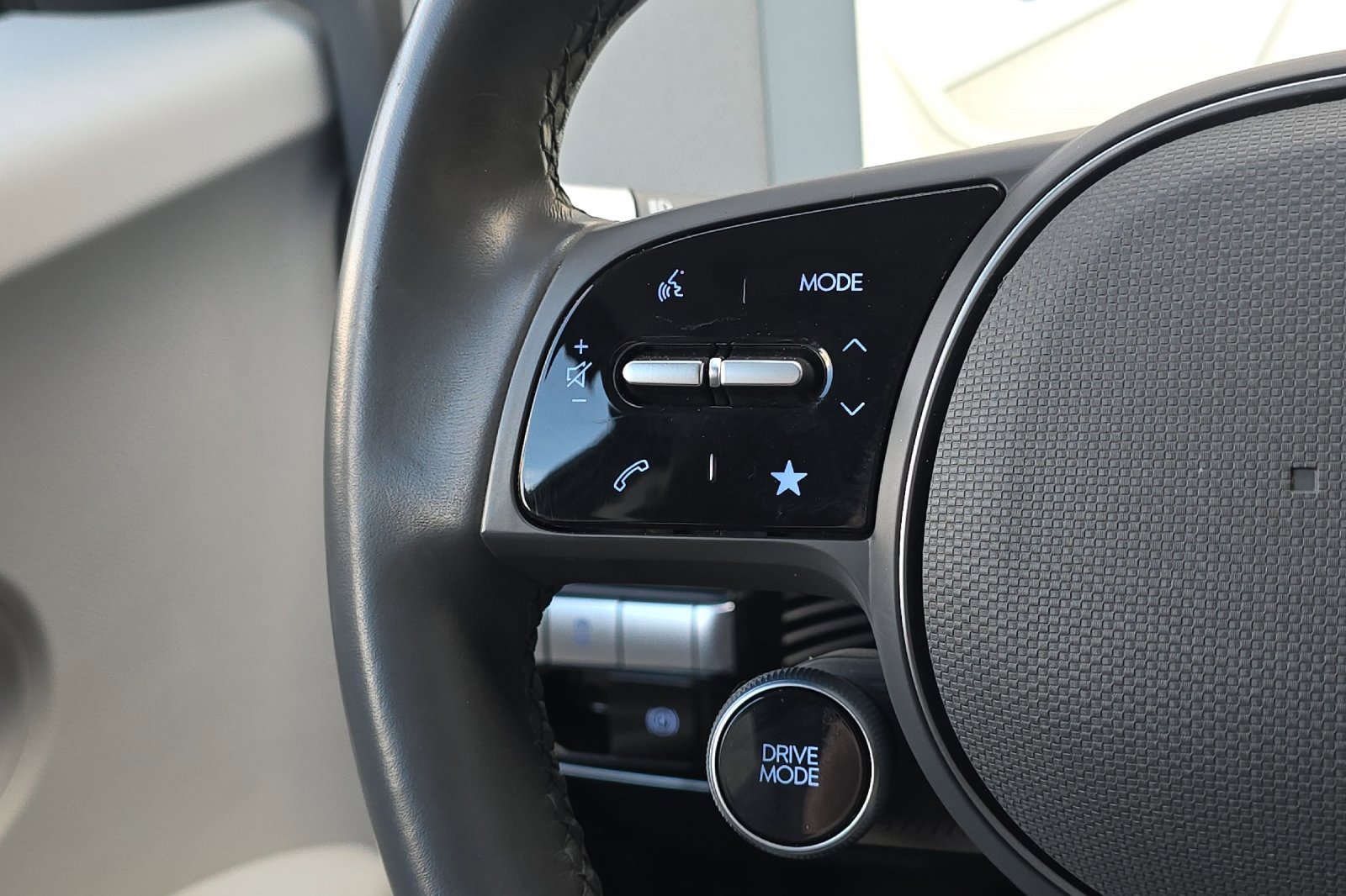 Used 2023 Hyundai Ioniq 5 SE image 31