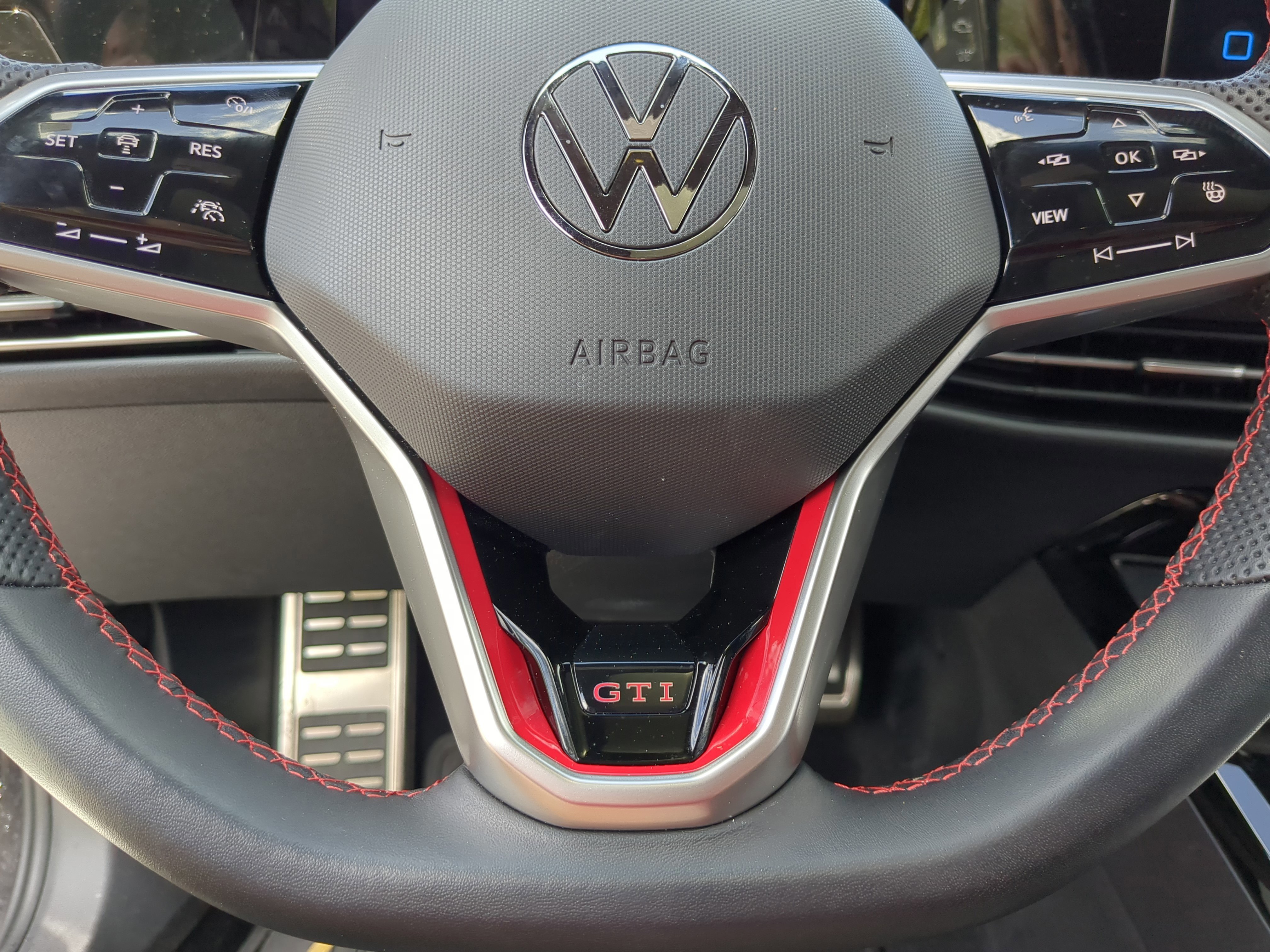 Used 2023 Volkswagen GTI Autobahn image 17