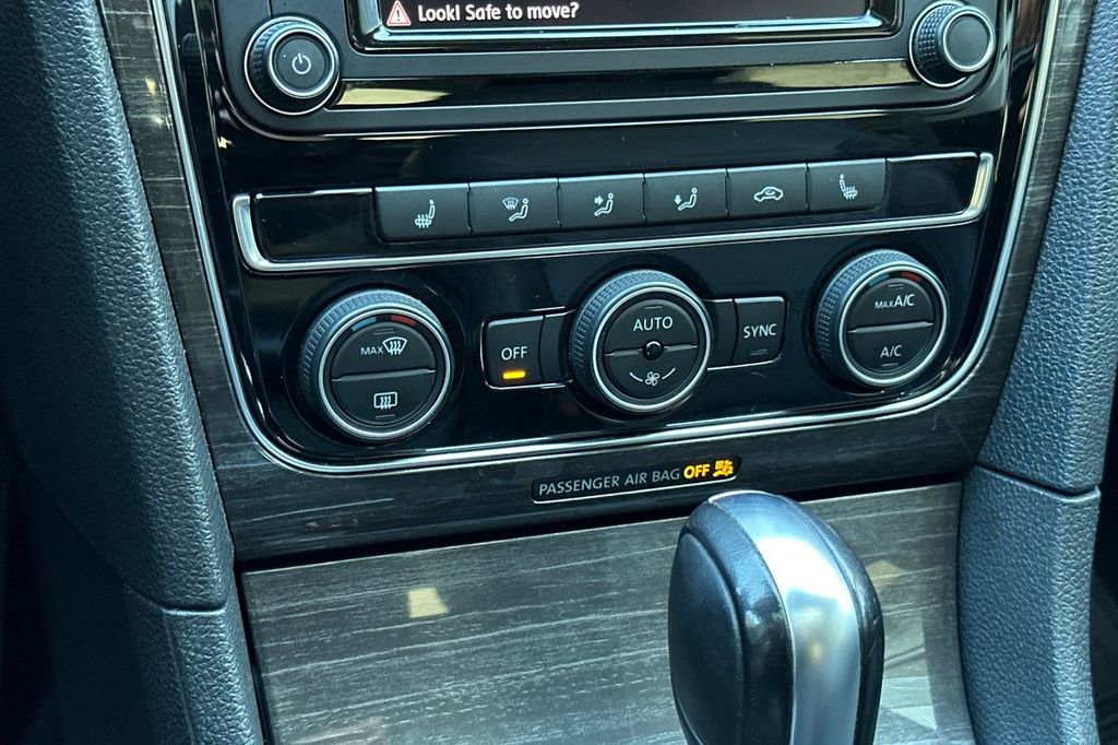 Used 2018 Volkswagen Passat 2.0T SE image 19