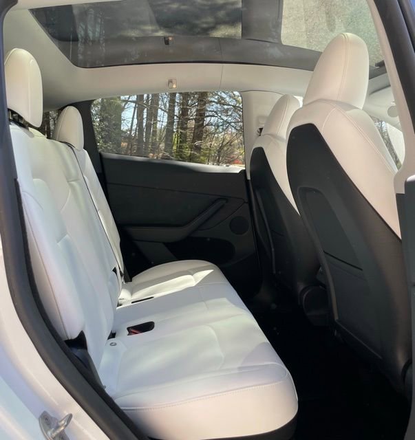 Used 2024 Tesla Model Y Long Range AWD/4WD image 18
