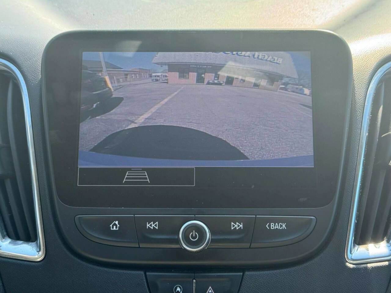 Used 2021 Chevrolet Malibu LT image 26