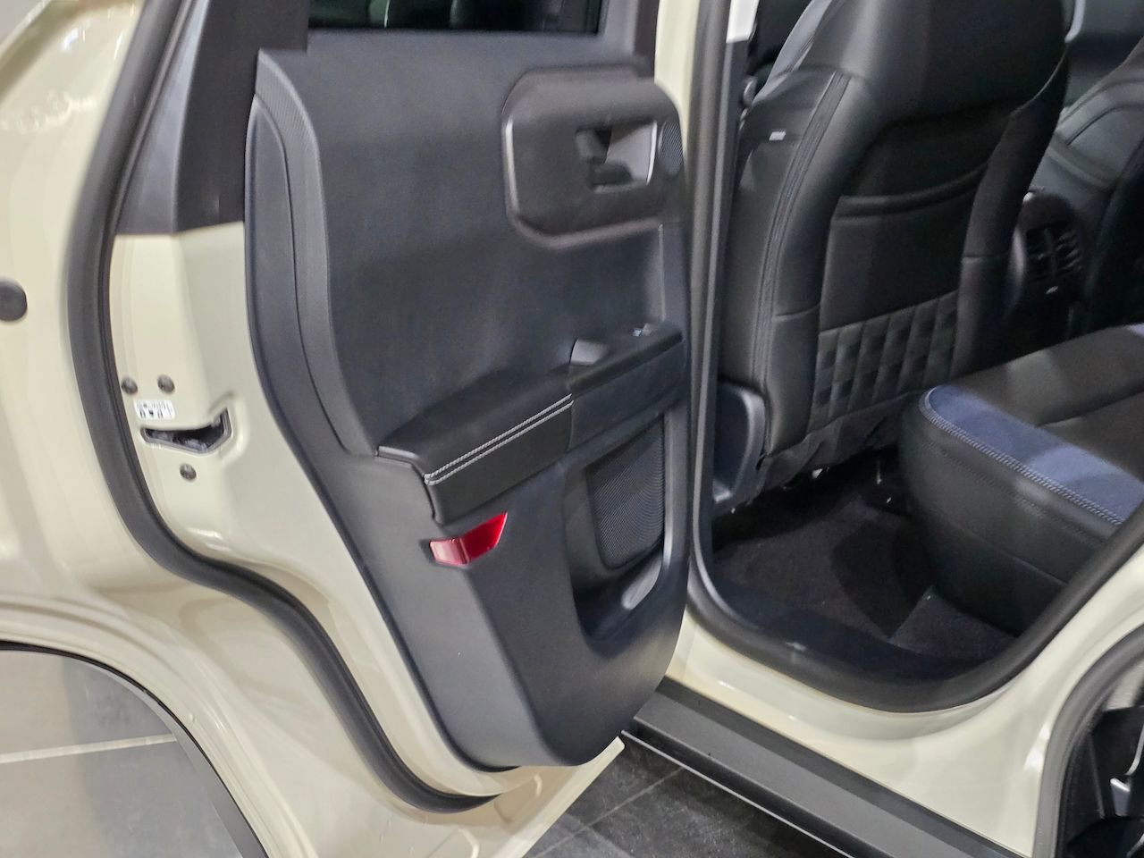 New 2025 Ford Bronco Sport Outer Banks w/ Outer Banks Tech Package+ AWD/4WD image 35