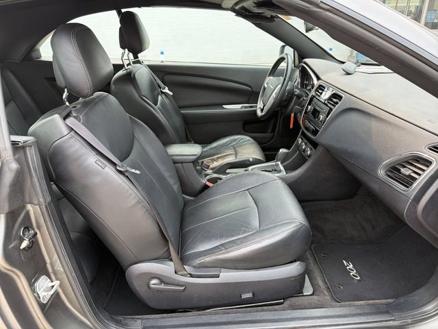 Used 2012 Chrysler 200 Touring FWD image 24