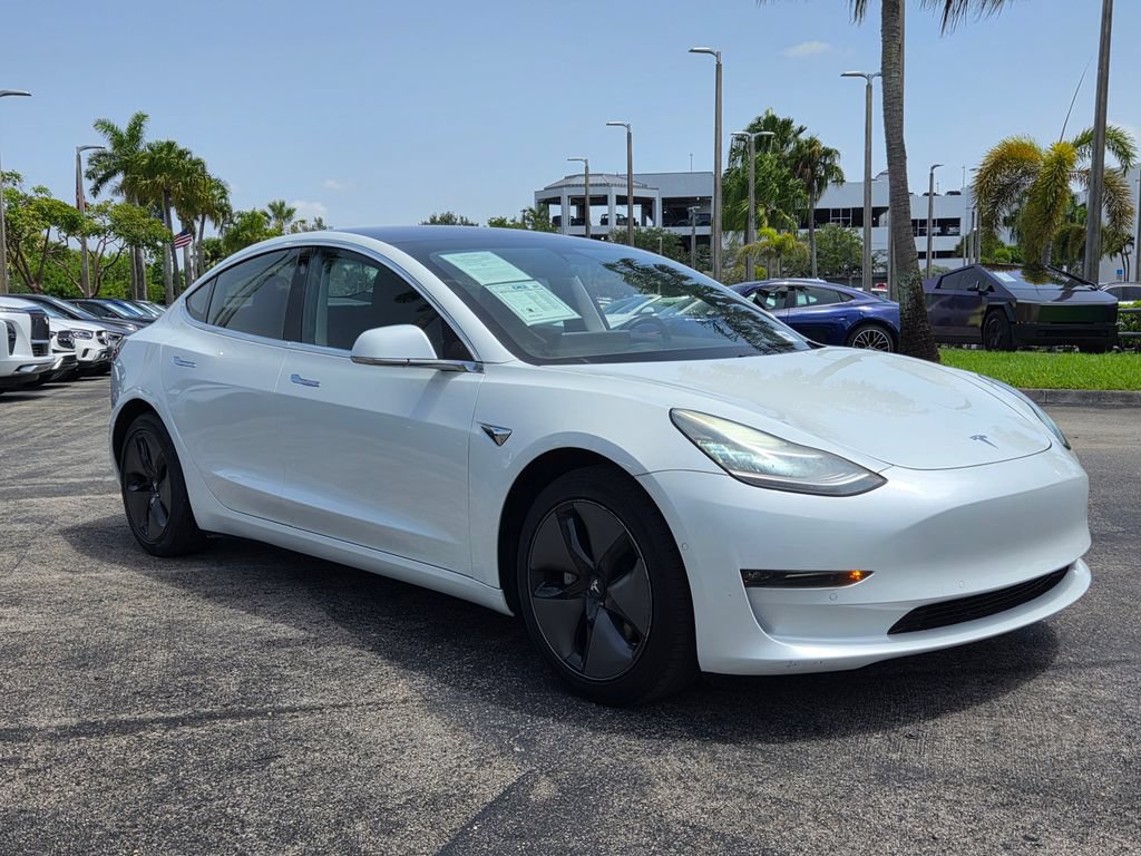 Used 2018 Tesla Model 3 Mid Range RWD image 2