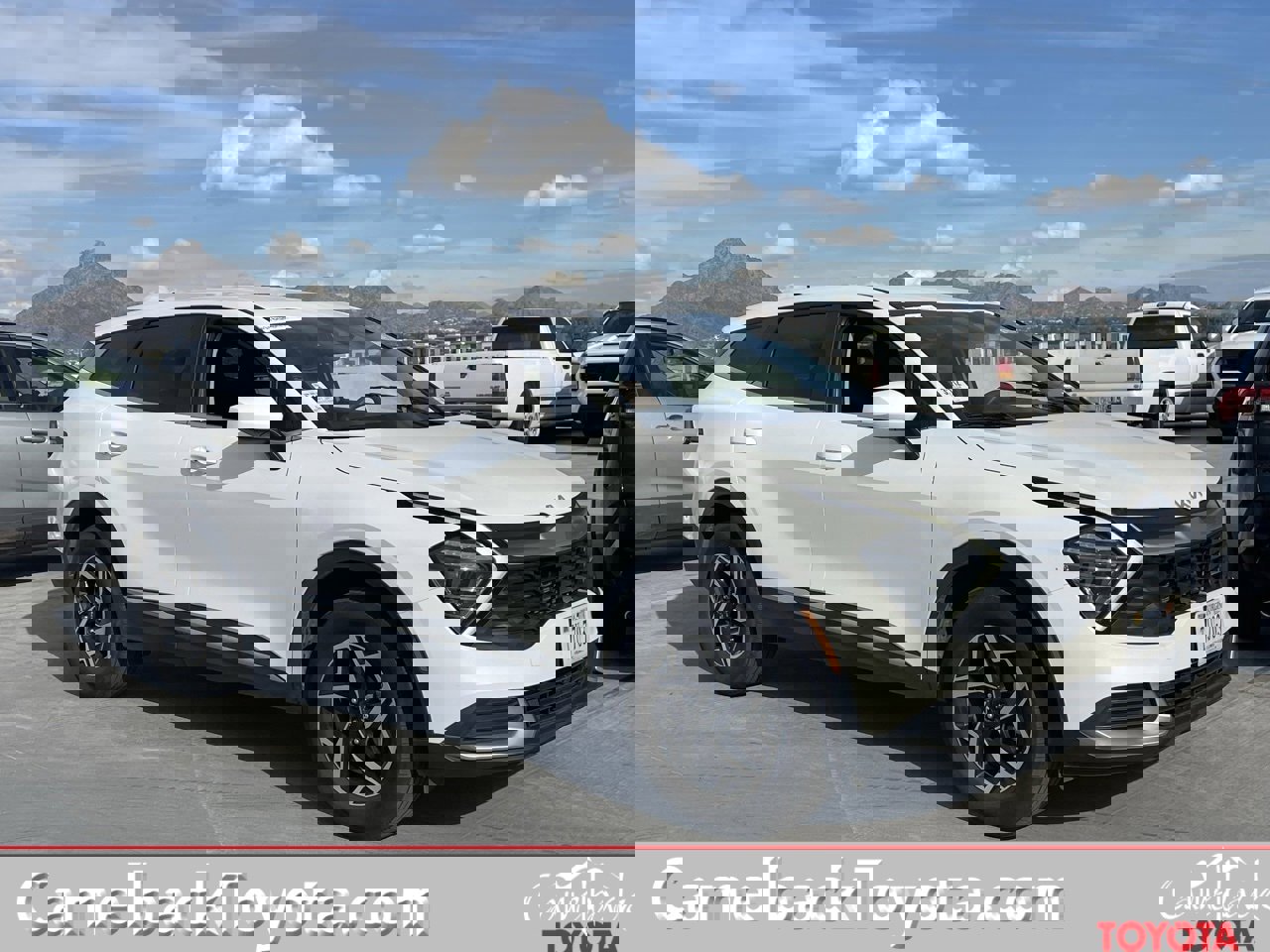 Used 2024 Kia Sportage LX image 1