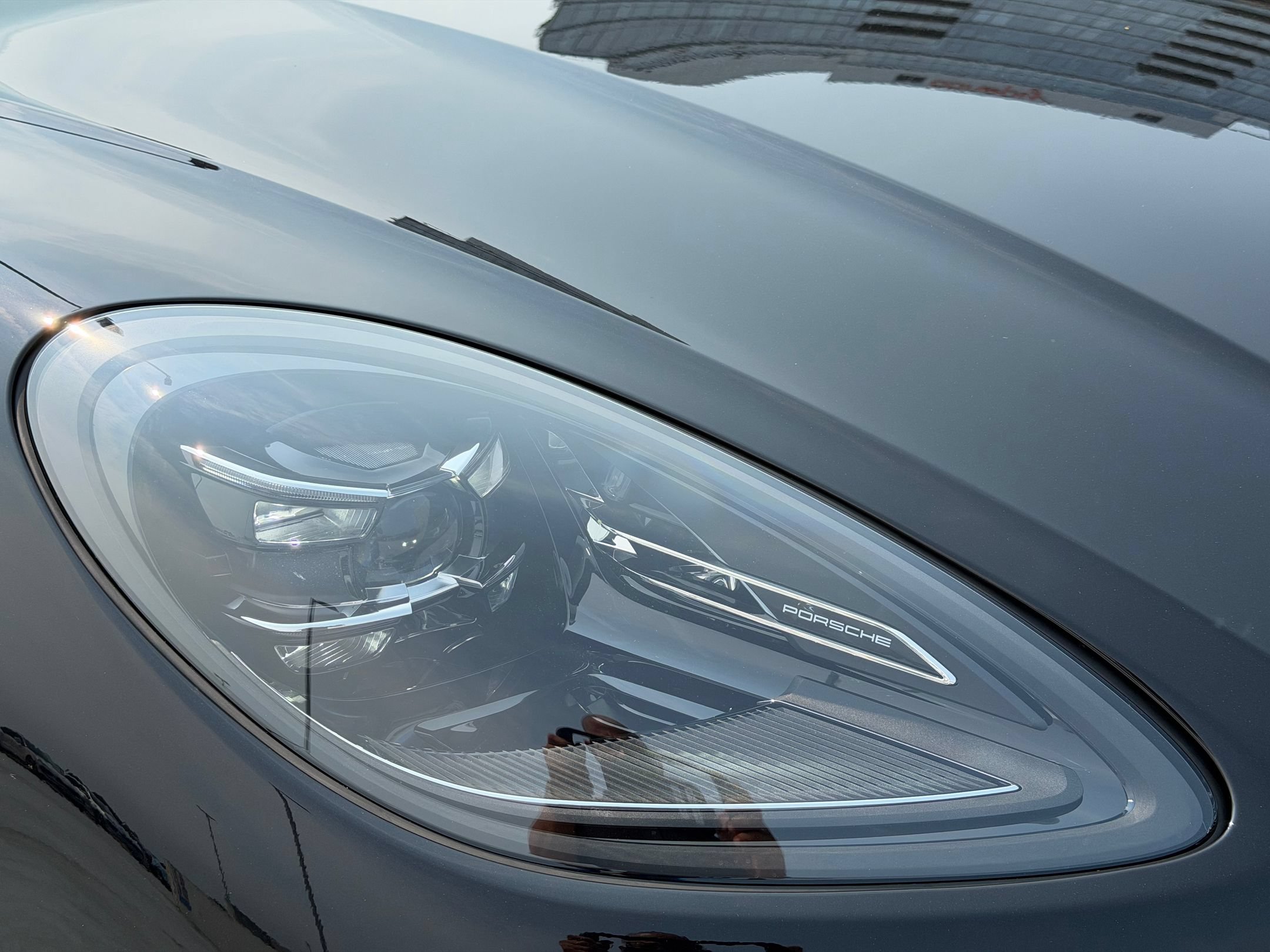 Used 2026 Porsche Macan AWD/4WD image 11