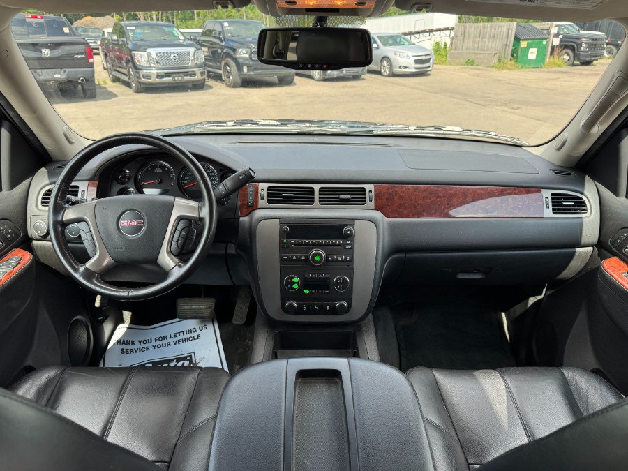 Used 2013 GMC Yukon XL SLT w/ SLT-2 Equipment Package AWD/4WD image 22