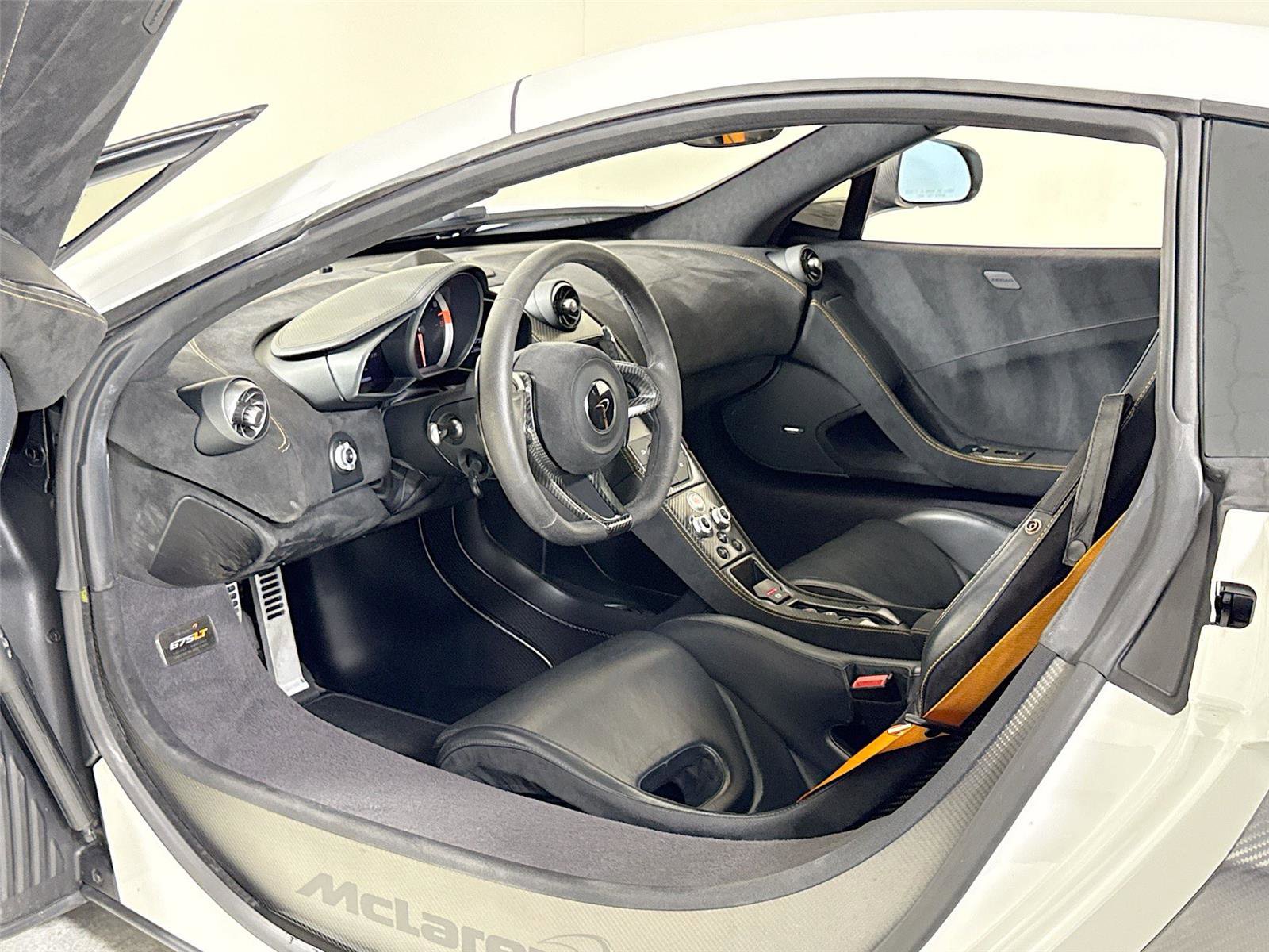 Used 2016 McLaren 675LT Base image 13