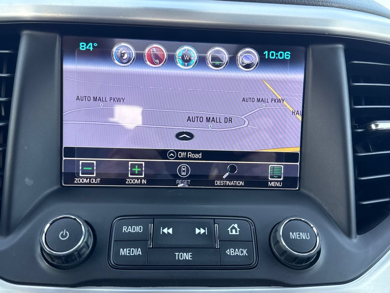 Used 2018 GMC Acadia SLT w/ LPO, Floor Liner Package FWD image 19