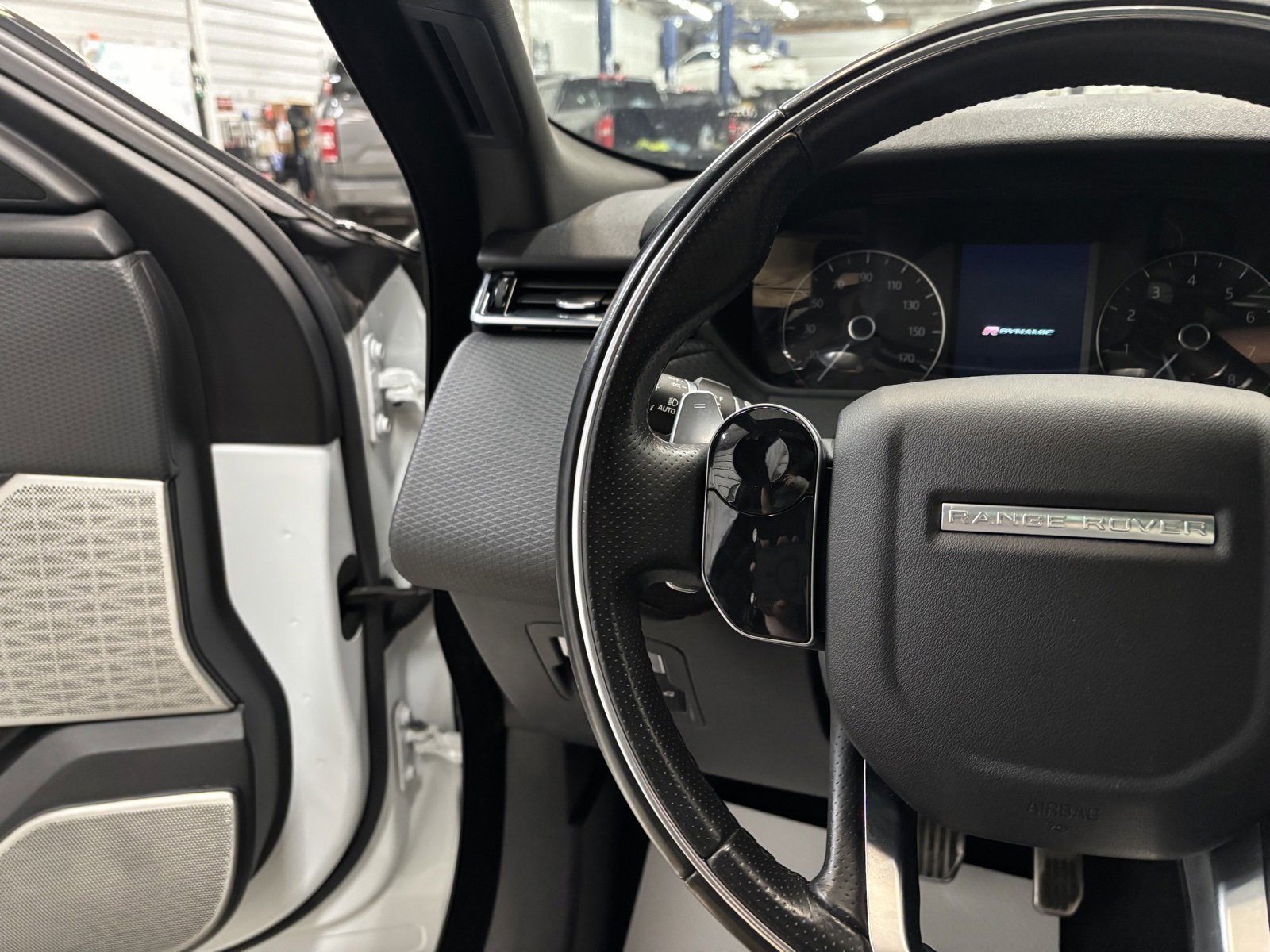 Used 2020 Land Rover Range Rover Velar R-Dynamic S image 14