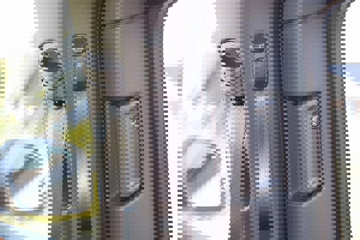 Used 2025 Volkswagen ID. Buzz Pro S image 38