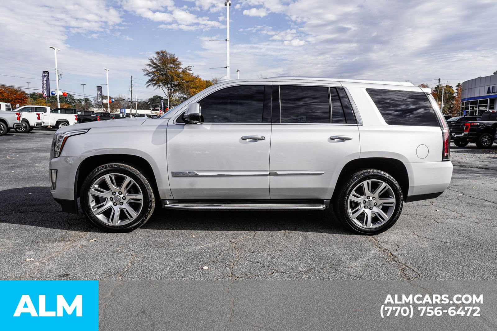 Used 2016 Cadillac Escalade Luxury image 10